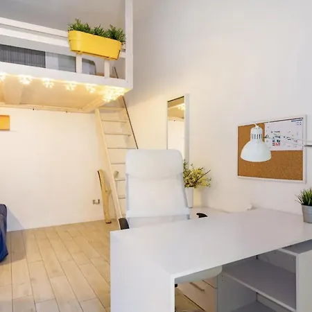 Modern Apartment, Centro Piola アパート