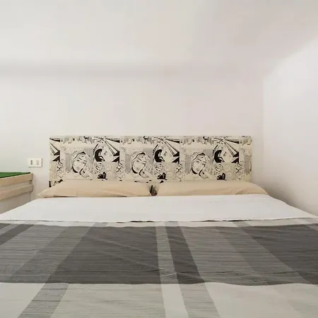 Modern Apartment, Centro Piola